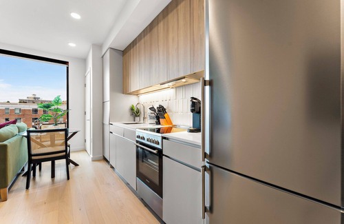 D Street - West Broadway Apartment | Luxury Studio Next to Broadway 1313