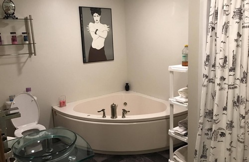Oakland Apartment | Luxury suite in Oakland