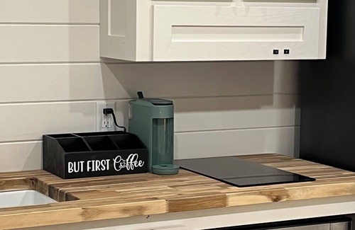 Auburn - Opelika Cabin | Luxury Tiny Home in the Country - 20 min to Downtown Auburn!