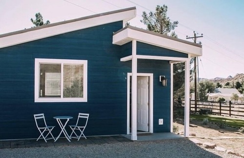 Leeds House | Luxury Tiny House on 1 acre near Zion & St. George