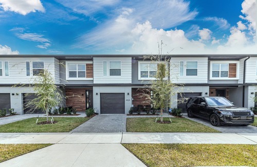 Kissimmee House | Luxury Townhome near attractions!