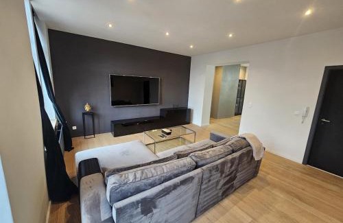 Helmet Apartment | Luxury Triplex Stylish 2BR Apartment in Brussels