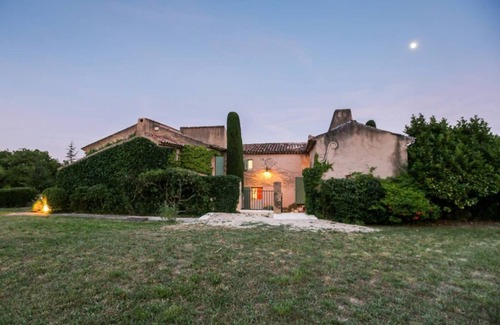 Cadenet House | Luxury, views & privacy in Provence