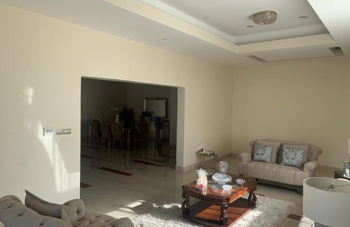 Doha Villa | Luxury Villa (Close to everything)