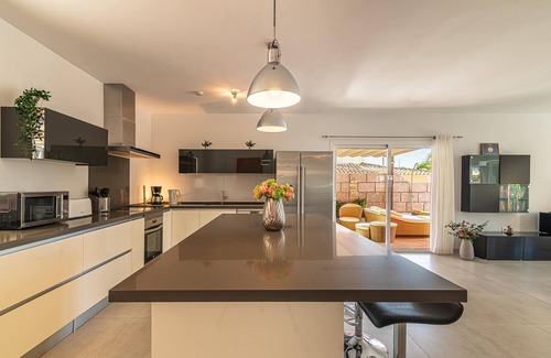 Chayofa Villa | Luxury Villa del Duque in Chayofa, dream location, private pool, sea views, golf