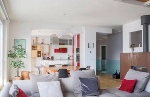 Bonzeno Apartment | Luxury Villa – Modern Comfort with Lake Como Views