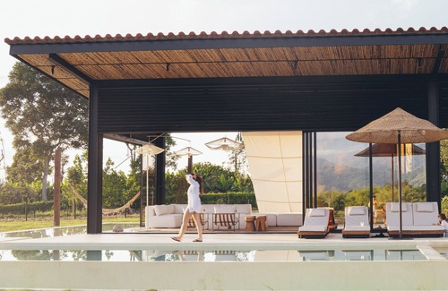 La Tebaida Villa | Luxury Villa near Armenia Airport with Pool, Jacuzzi, Chef, Sleeps 12