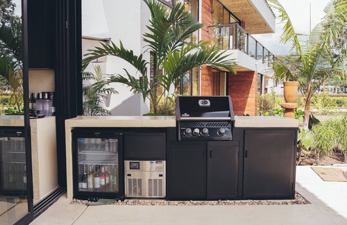 La Tebaida Villa | Luxury Villa near Armenia Airport with Pool, Jacuzzi, Chef, Sleeps 12