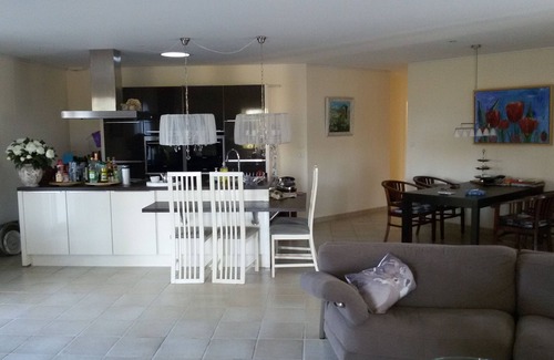 Hourtin Villa | Luxury villa on the lake, next to the forest and close to the beach.