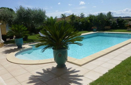 Vendemian Villa | Luxury Villa private heated pool Pets welcom