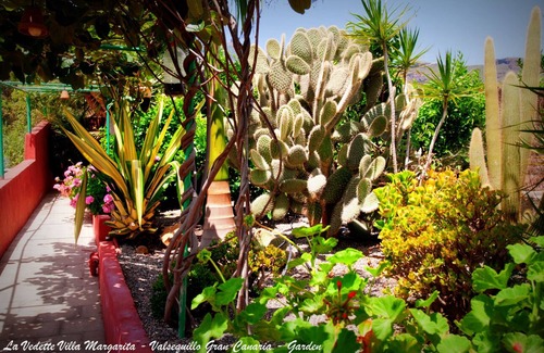 Valsequillo de Gran Canaria Villa | Luxury Villa Sleeps 8 + 4 Bed Air Contioning/6 Bathroom Countryside