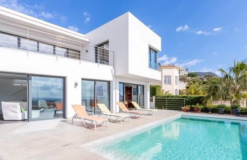 El Mas Isaac Villa | Luxury Villa with Jacuzzi and private Pool - Costa Brava