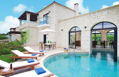 Platanias Town Villa | Luxury Villa with Views