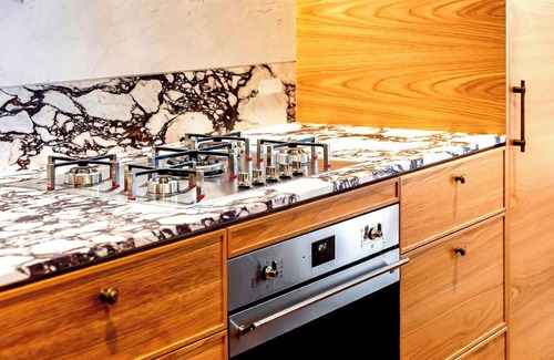 Clovelly House | Luxury Villas Clovelly Beachside Gem
