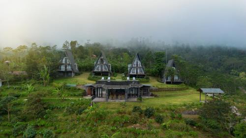 Munduk Villa | Luxury Villas in Munduk at walking distance to Tamblingan Lake