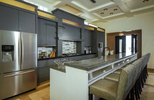 Pedregal Ski Chalet | Luxury VIP Villa | Maid & Buttler Services | Pet Friendly Mansion