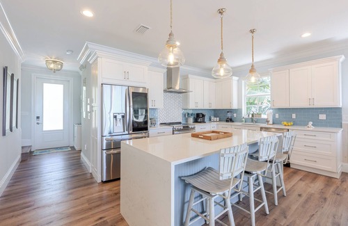 Marathon House | Luxury waterfront Home, Pool, Boat Slip, Bikes, Discounts Available thru Jan 31