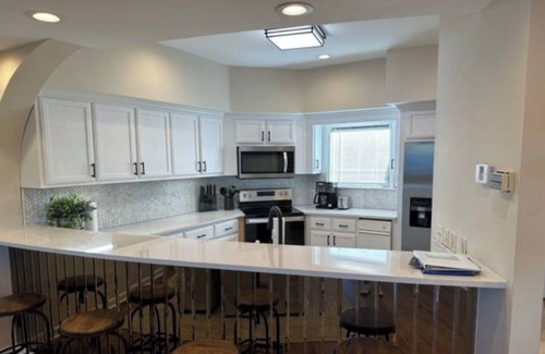 Counce Villa | Luxury waterfront Villa on Pickwick Lake w/sensational views, boat slip, pool!