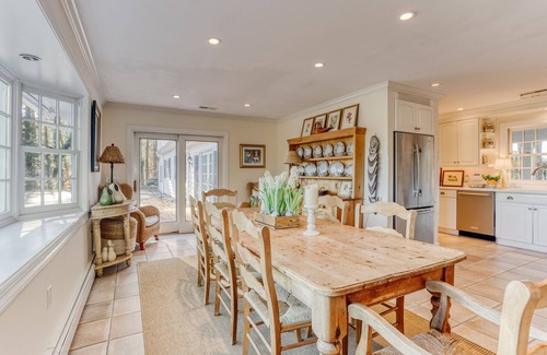St. Michaels House | Luxury Waterfront with pool and deep water dock, minutes from St Michaels.