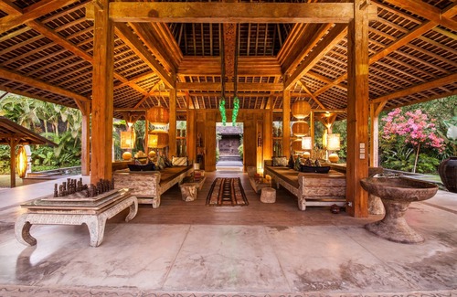 Umalas Villa | Luxury Wooden Private Pool in Umalas-6 Bedroom Villa