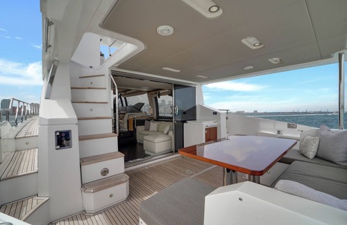 Allapattah Boat Rental | Luxury Yacht Stay on the Miami River – Waterfront Living Redefined