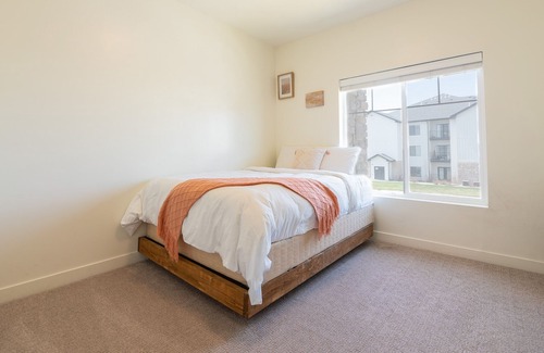 Rexburg Apartment | LUXURY YELLOWSTONE 2 BEDROOM SUITE