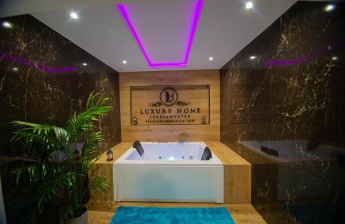 Huelva Apartment | LUZ DE PATIOS