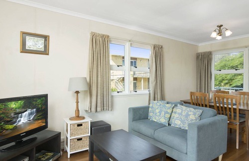 Bilinga House | LYDSTEP - The beach shack with heaps of charm + character.