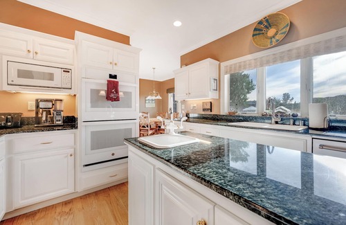 Healdsburg House | Lytton Station Vineyard - Stunning 360-degree vineyard views