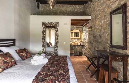 Sant Feliu de Pallerols Cottage | Más Campassol - an ecological farmhouse with soul.