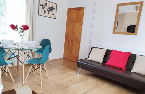 Walsall House | M6 J10 - Home from Home