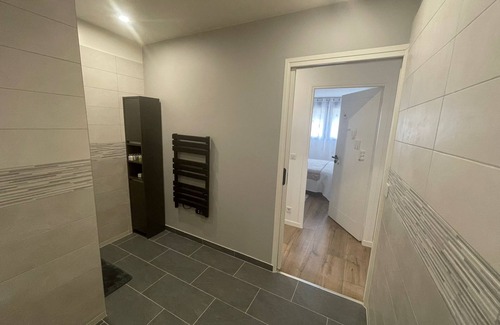 Sainte-Genevieve-des-Bois Bed & Breakfast | Ma Belle Conciergerie - Feathers Room