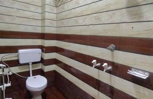 Ayodhya House | Maa Janki Homestay-Walking Distance From Ram Mandir & Saryu River.
