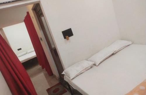 Ujjain Apartment | Maa yatri niwas (home stay)