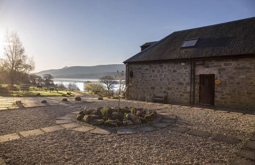 Loch Tay Cottage | MACGREGOR, pet friendly, character holiday cottage in Kinloch Rannoch