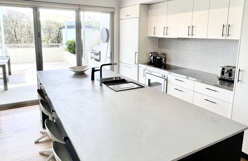 Macmasters Beach House | MacMasters Beach - Beachfront Magic