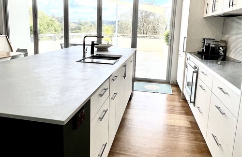 Macmasters Beach House | MacMasters Beach - Beachfront Magic