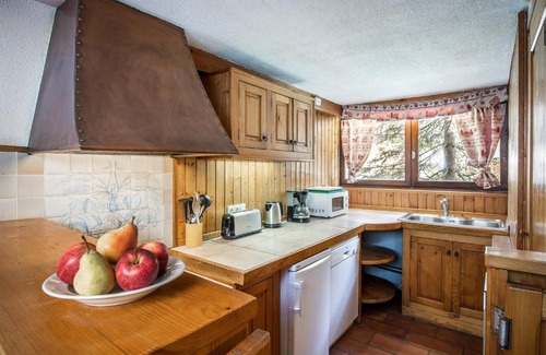 Val-d'Isere Ski Chalet | Madame Vacances Chalet Val Rogoney