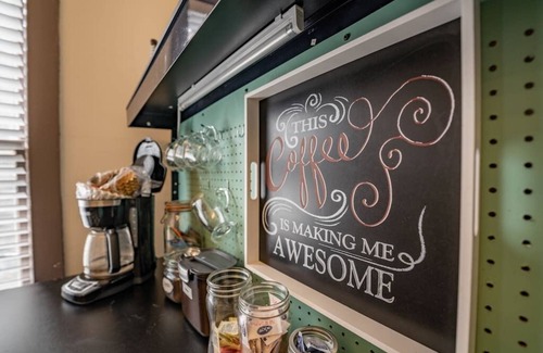 Midtown House | Madison at the Square - free coffee, Gig WiFi, Overton Square from front porch!