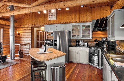 Shining Mountains House | Madison River Fly Fishing near Ennis, MT and 70 miles to Yellowstone NP