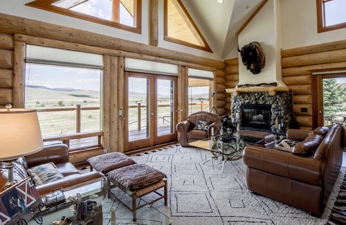 Cameron House | Madison River Front Montana Log Home: 4 bedrooms, 4 bathrooms VIEWS!!