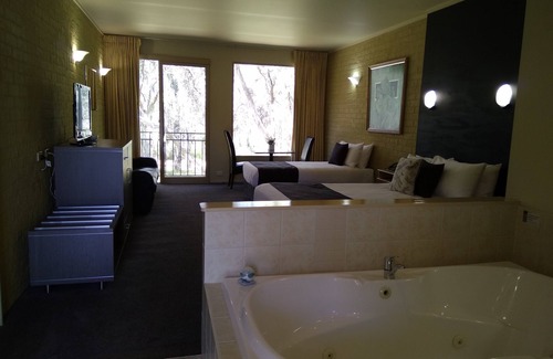 Moama Hotel | Madison Spa Motel - Adults Only