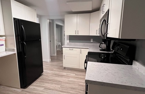 Regional District of Nanaimo House | Madrona Getaway