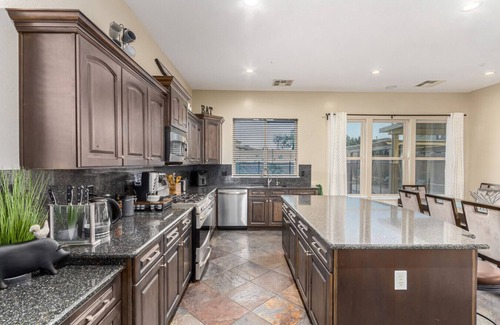Estrella Mountain Ranch House | Mafia Heights! Stunning Backyard, 4 Beds, 3 Baths, Hot Tub/Deep & Large Pool