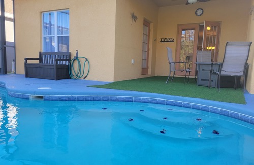Magic Landings House | Magical Family Friendly Pool and Lake House