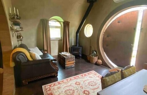 Bella Vista House | Magical Hobbit Hole and Second Breakfast