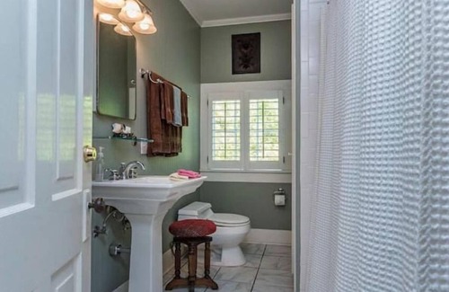 Franklin Apartment | Magical stay at The Fairfax House D