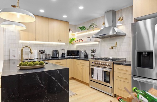 Sherwood Forest and Thistle Development Villa | Magical Villa - 10 BEDS near Disneyland and SoCal Gems