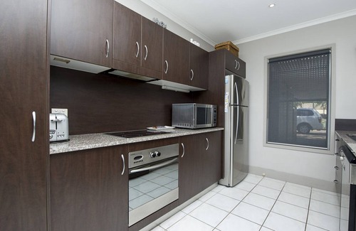 Nelly Bay House | Magnetic Docks Townhouse 9