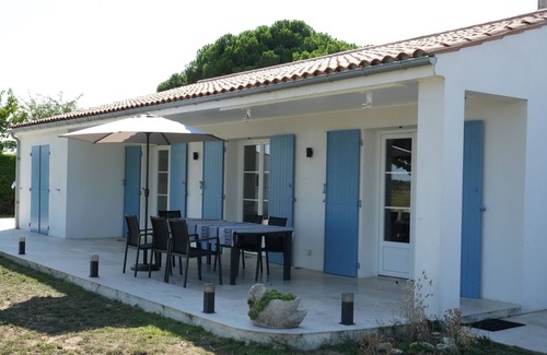 Cheray Villa | Magnificent renovated villa in a quiet environment near the sea with swimming pool